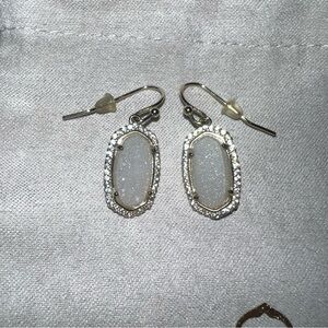 KENDRA SCOTT earrings!🤍